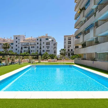 Apartment Spacious And Luxurious In Puerto Banus