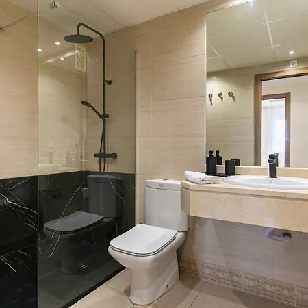 Spacious And Luxurious In Puerto Banus Marbella