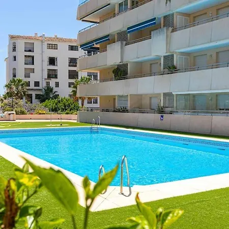 Spacious And Luxurious In Puerto Banus Apartment