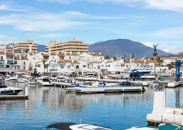 Lejlighed - Marina Banus, Puerto Banus, 2br Spacious, Parking & Pool Marbella