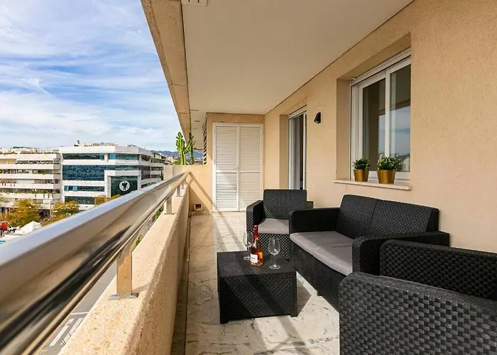 Lejlighed - Marina Banus, Puerto Banus, 2br Spacious, Parking & Pool Marbella